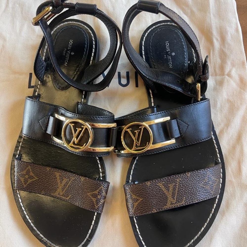 ❤️🖤Louis Vuitton Academy Strappy Monogram Sandals❤️🖤LAST PRICE❤️🖤FINAL PRICE